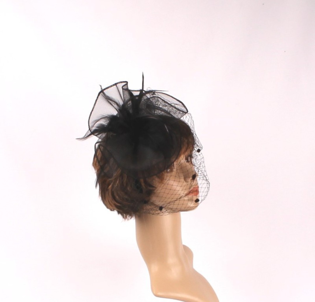  Head band crin  fascinator w feathers and net  black STYLE: HS/4675 /BLK image 0